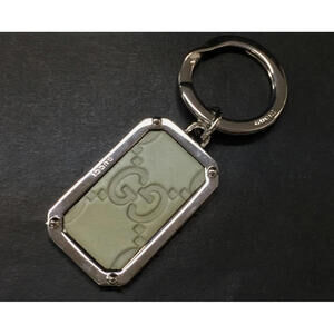 GUCCI Metal \White Leather Silver Plated Keyring Holder Keychain Charm Guccisima